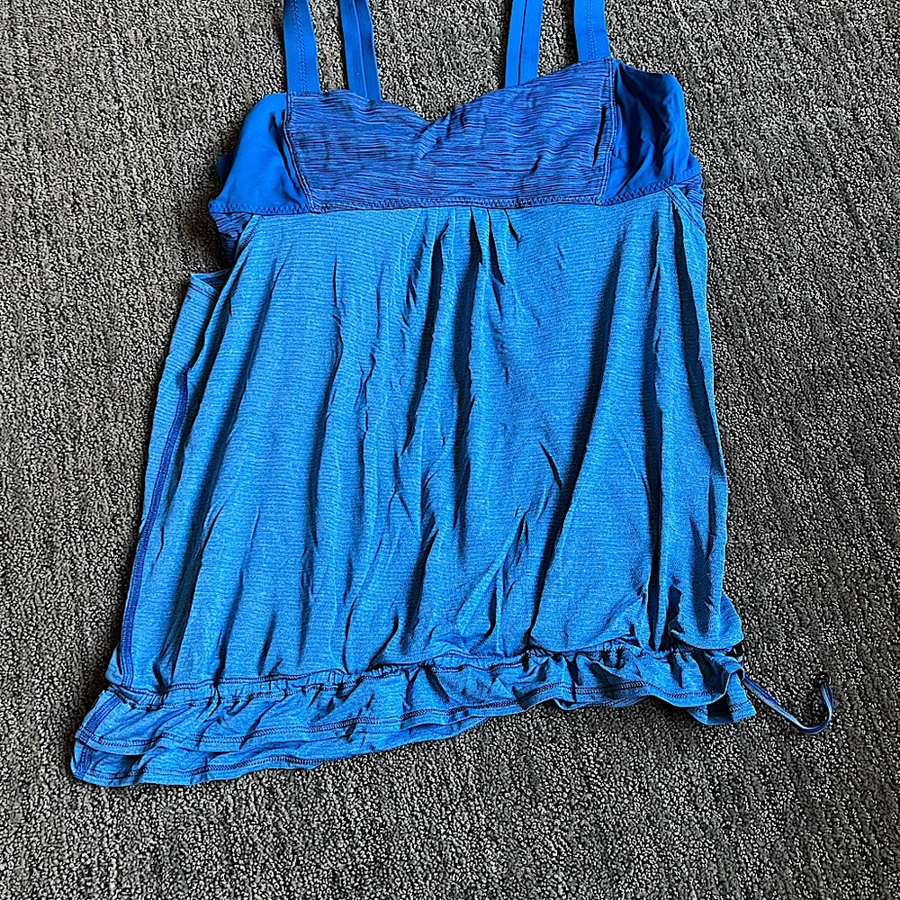 Lululemon tank with built in bra.